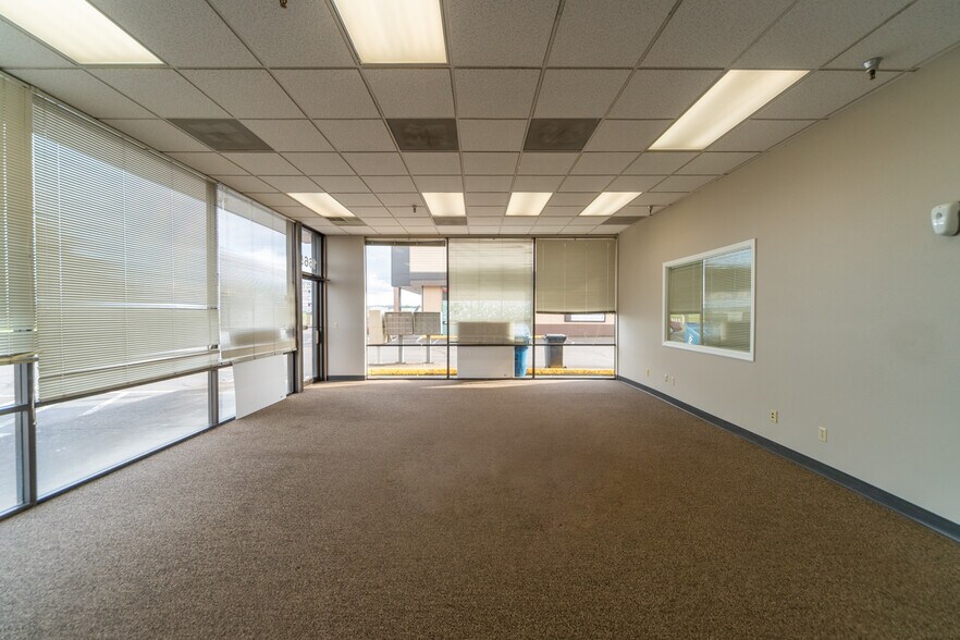 More Photos Of 1875-1895 25th St, Salem Unknown For Lease