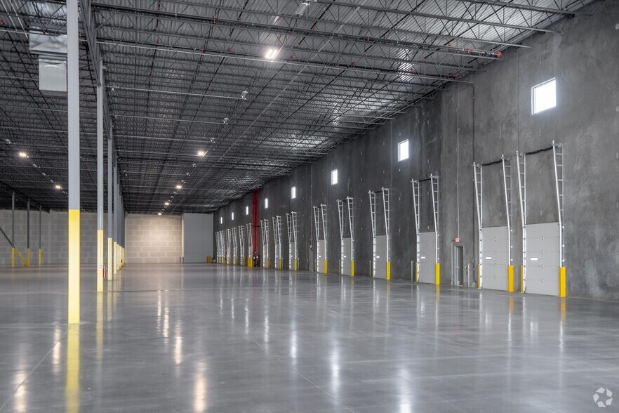 More Photos Of Gateway Blvd W, El Paso Unknown For Lease