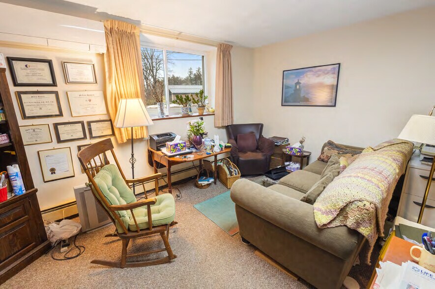 More Photos Of 5 Pond Rd, Harvard Flex For Sale