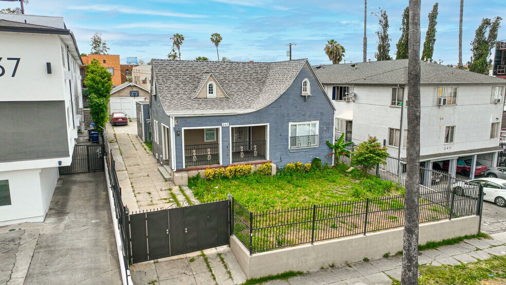 More Photos Of 241 N Catalina St, Los Angeles Land For Sale