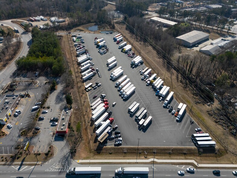 More Photos Of 2733 Forest Pky, Ellenwood Industrial For Lease