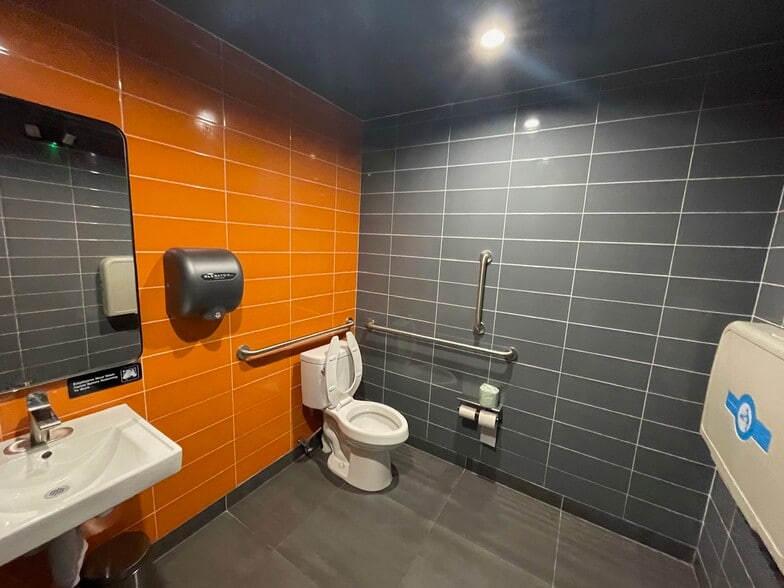 More Photos Of 125 E Broad St, Westfield Apartments For Lease