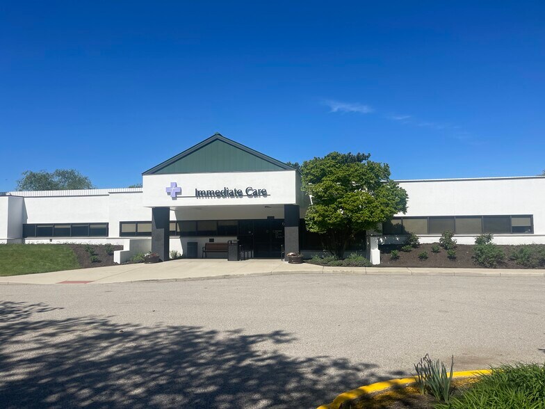 More Photos Of 6 E Phillip Rd, Vernon Hills Medical For Lease