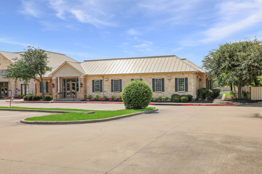 More Photos Of 1002 Raintree Circle, Allen Office For Lease