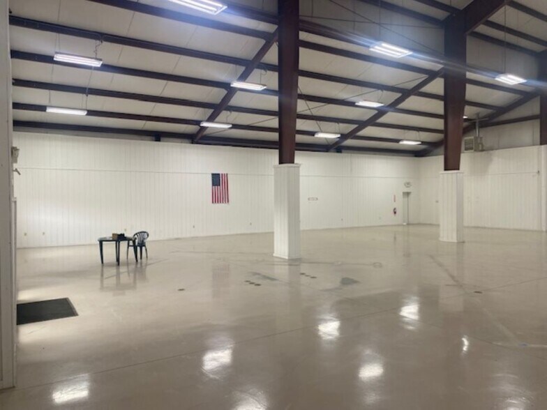 More Photos Of 354 1st St, Hollister Freestanding For Lease