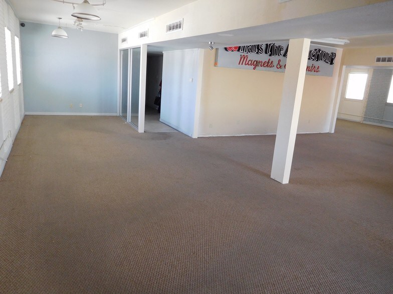 More Photos Of 6232 E Gateway Blvd, El Paso Freestanding For Lease