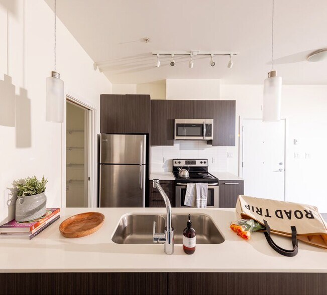 More Photos Of 727 E 17th Ave, Vancouver Apartments For Sale