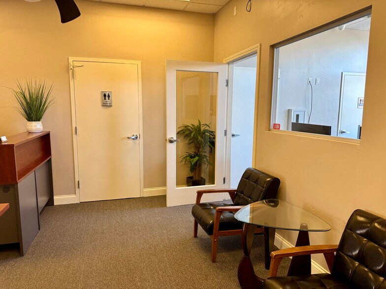 More Photos Of 1900 S Victoria Ave, Ventura Medical For Lease