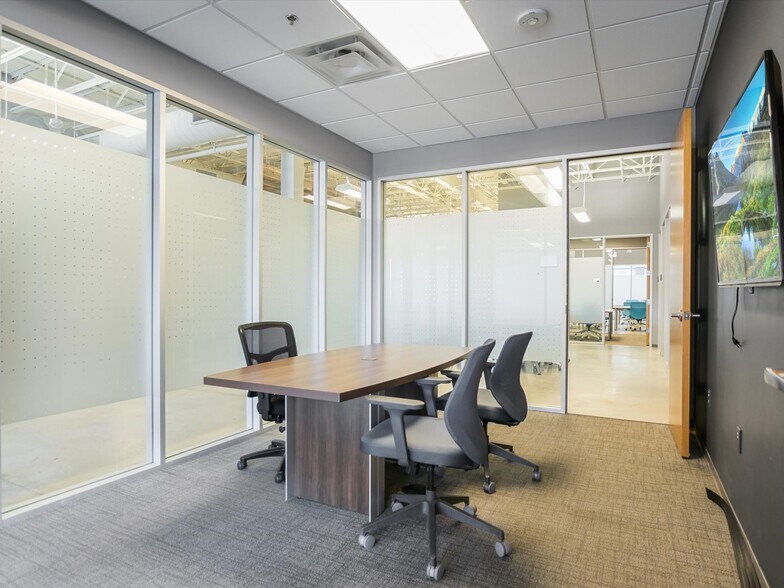 More Photos Of 1705 Guadalupe St, Austin Office For Sale