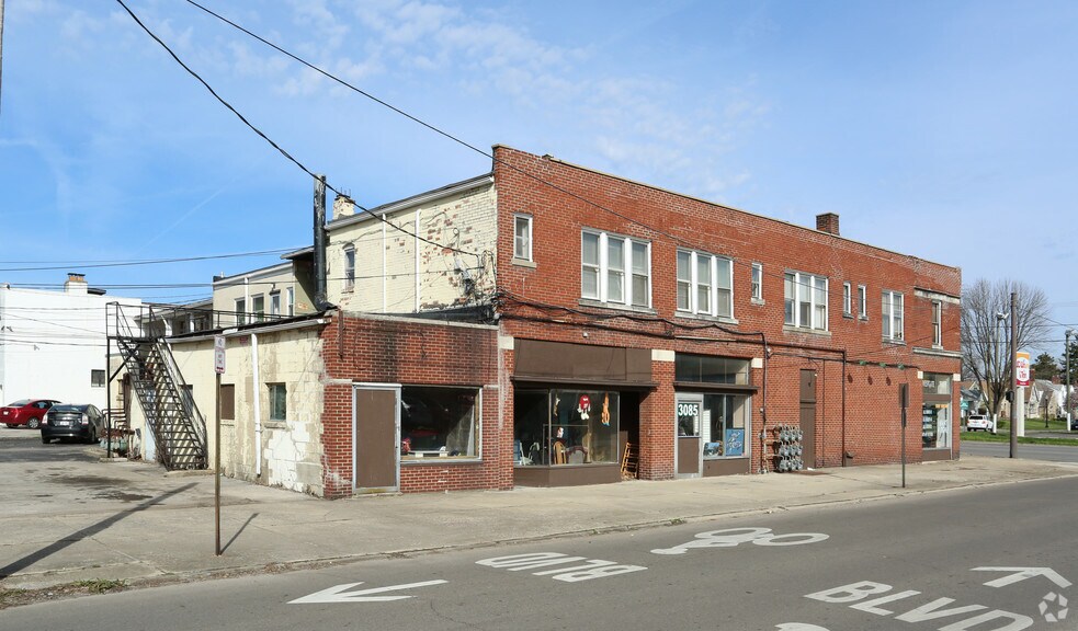 More Photos Of 3085-3093 W Broad St, Columbus Storefront Retail Residential For Sale