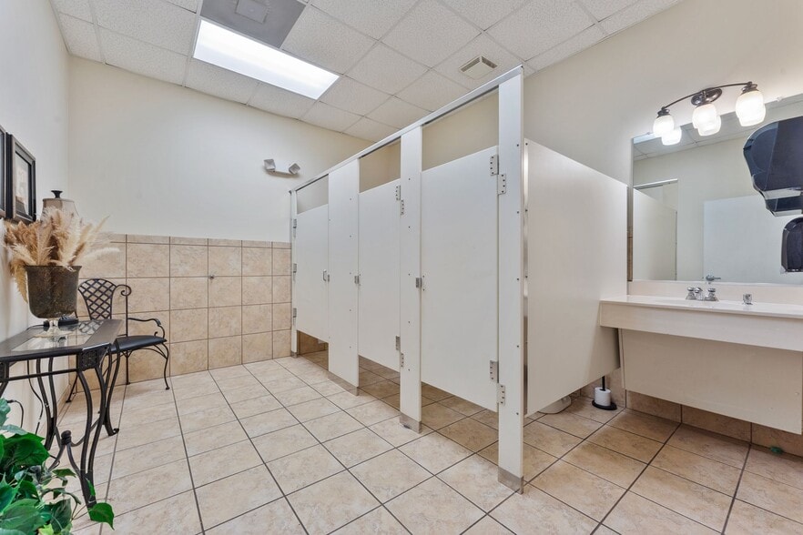 More Photos Of 2929 Hedrick Mill Rd, Lexington Lodge Meeting Hall For Sale