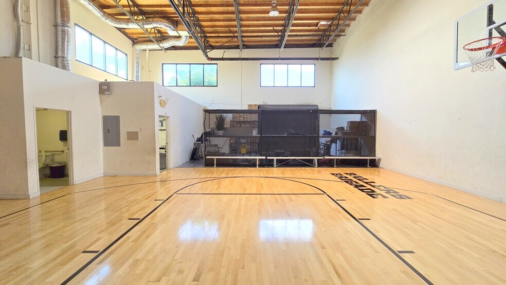 More Photos Of 1773 W San Bernardino Rd, West Covina Unknown For Lease