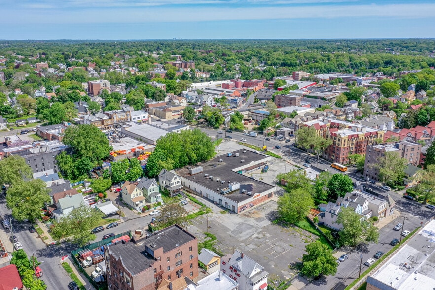 More Photos Of 220-230 S Fulton Ave, Mount Vernon Supermarket For Lease