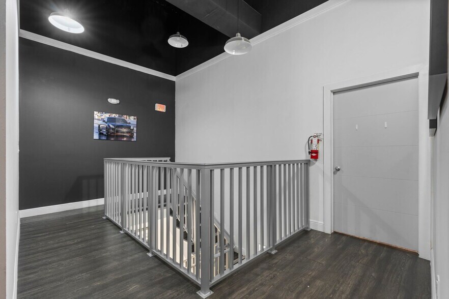 More Photos Of 7620 NW 25th St, Miami Distribution For Lease