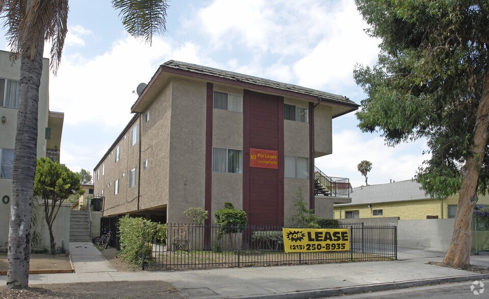 Primary Photo Of 5912 Willoughby Ave, Los Angeles Apartments For Sale