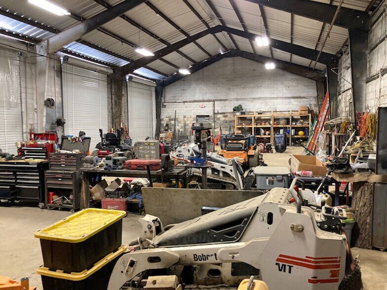 More Photos Of 2017 Dodson Ave, Chattanooga Auto Repair For Sale