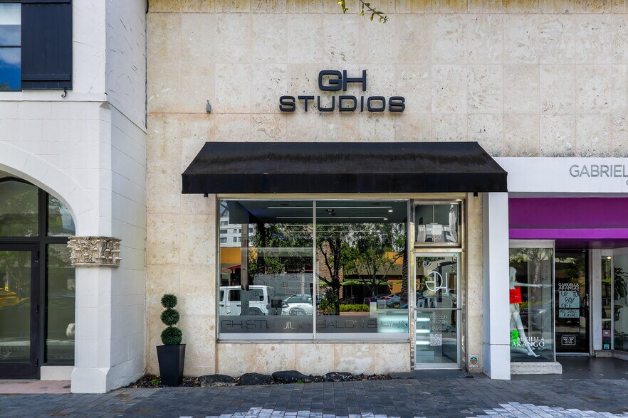 More Photos Of 330-336 Miracle Mile, Miami Storefront For Lease