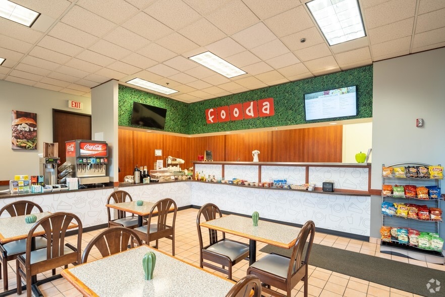 More Photos Of 2800 W Higgins Rd, Hoffman Estates Office For Lease