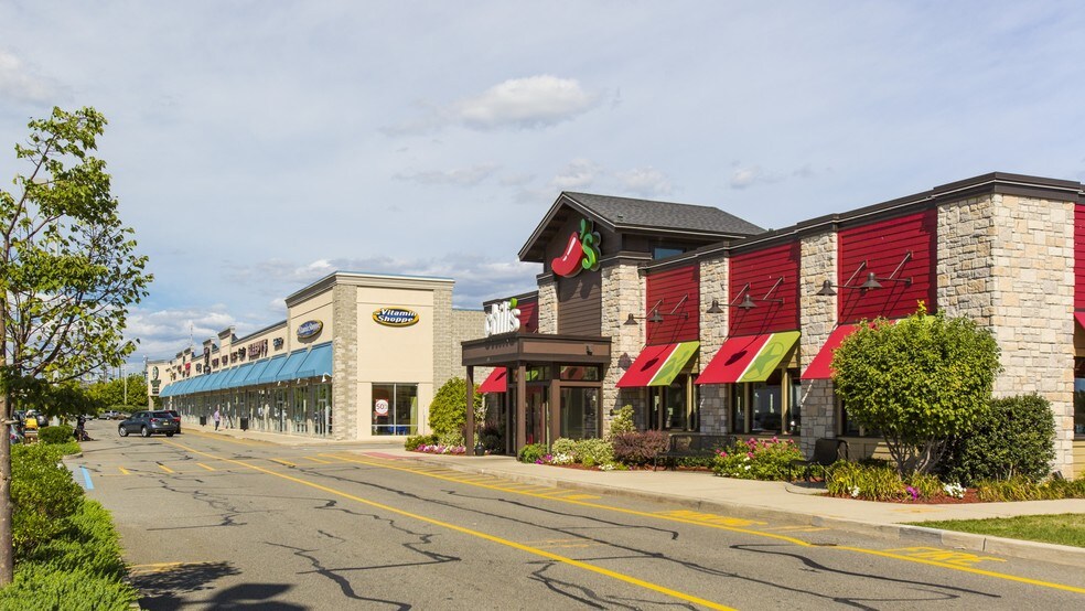 More Photos Of 84 Rt 17, East Rutherford General Retail For Lease