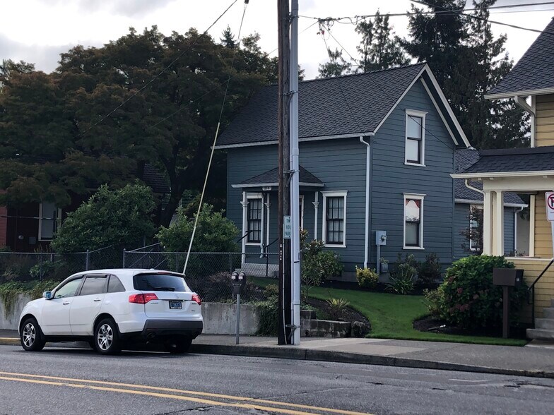 More Photos Of 216 14th St, Oregon City Office For Lease