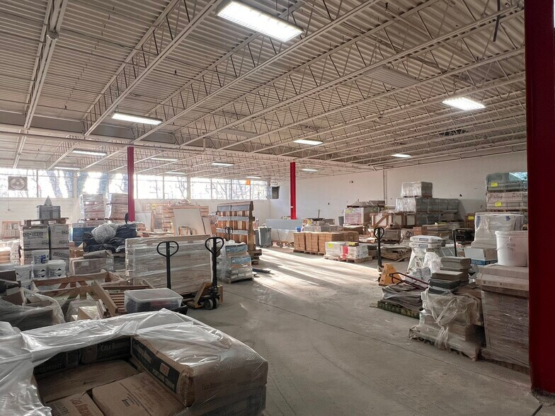 More Photos Of 102 Fairview Park Dr, Elmsford Warehouse For Lease