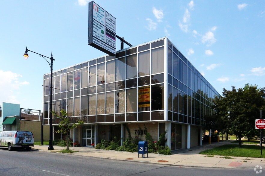 More Photos Of 7000 W North Ave, Chicago Medical For Lease
