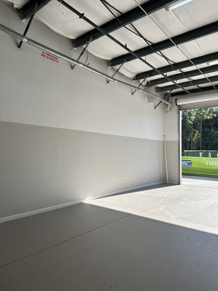 More Photos Of 28631 N Diesel Dr, Bonita Springs Light Manufacturing For Lease