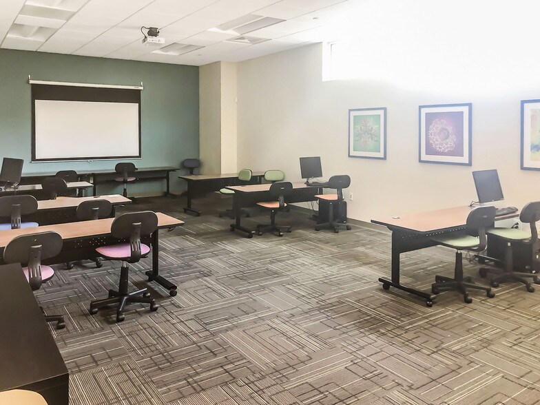 More Photos Of 43635 Greenway Corporate Dr, Ashburn Schools For Lease