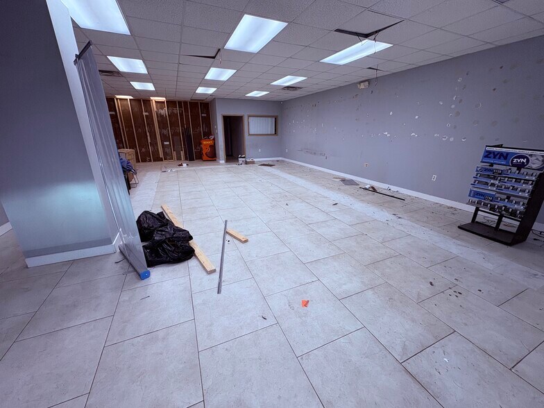 More Photos Of 7976 Broadview Rd, Broadview Heights Storefront For Lease