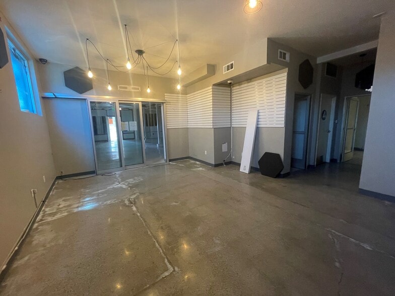 More Photos Of 1176 W Sunset Blvd, Los Angeles Office For Sale