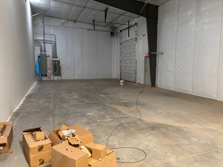 More Photos Of 3405 Wesley Chapel Stouts Rd, Monroe Warehouse For Lease