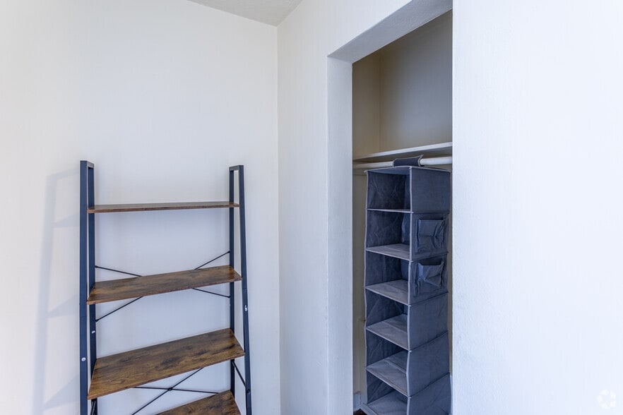 More Photos Of 7743 Reading Rd, Cincinnati Apartments For Sale