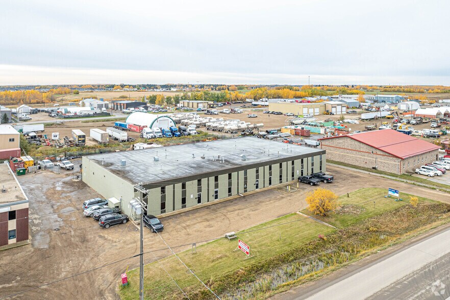More Photos Of 20133 107th Ave NW, Edmonton Showroom For Lease
