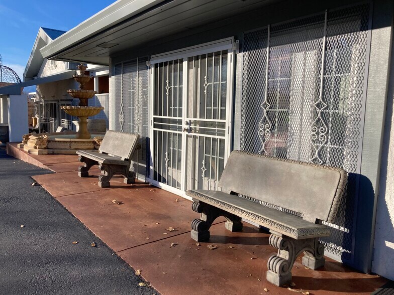 More Photos Of 870 Hartnell Ave, Redding Garden Center For Sale