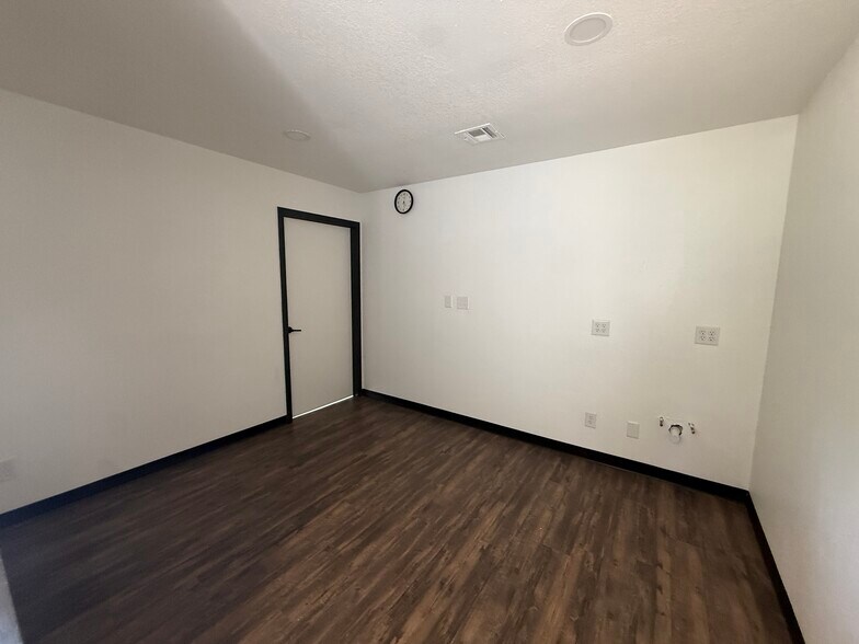 More Photos Of 15120 S 77th Ave, Bixby Manufacturing For Lease