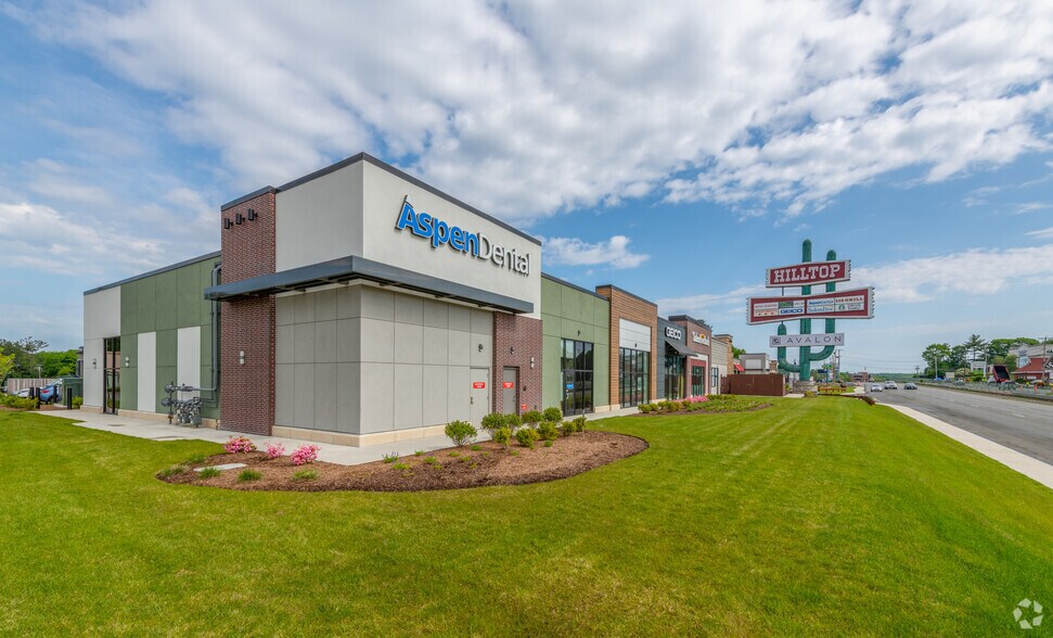 More Photos Of 855 Broadway, Saugus Storefront For Lease