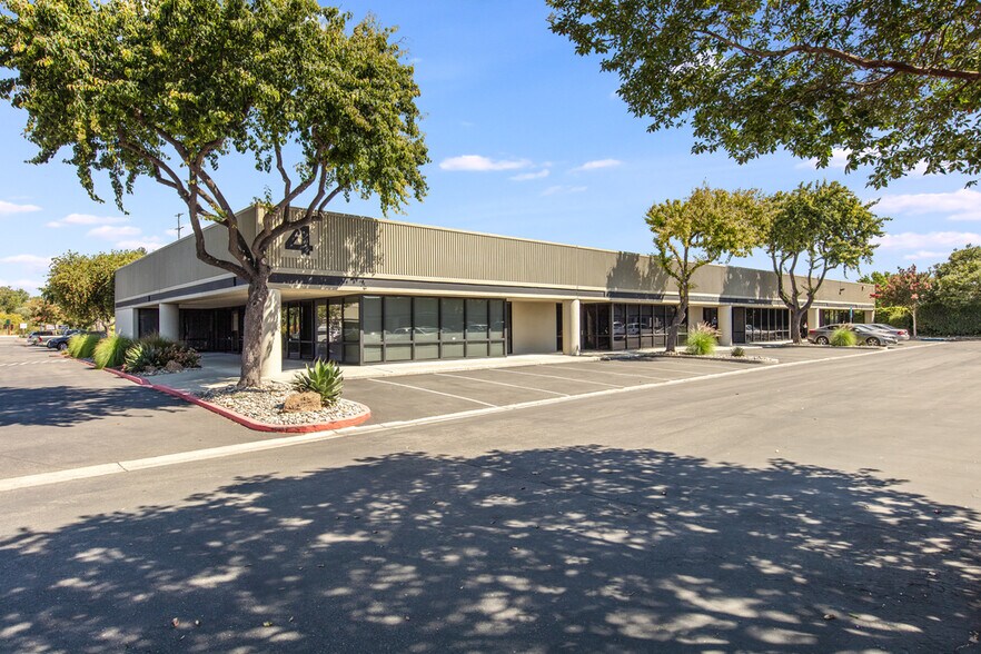 More Photos Of 780 Montague Expy, San Jose Research And Development For Lease