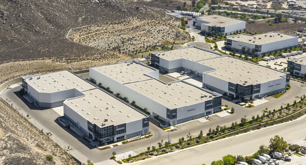 More Photos Of 6175 20th St, Jurupa Valley Warehouse For Sale