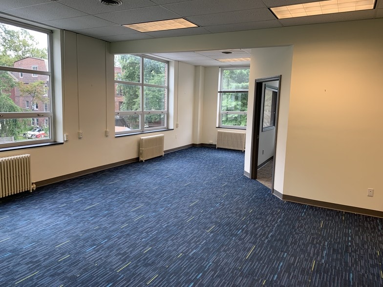 More Photos Of 97-107 Whitney Ave, New Haven Storefront Retail Office For Lease