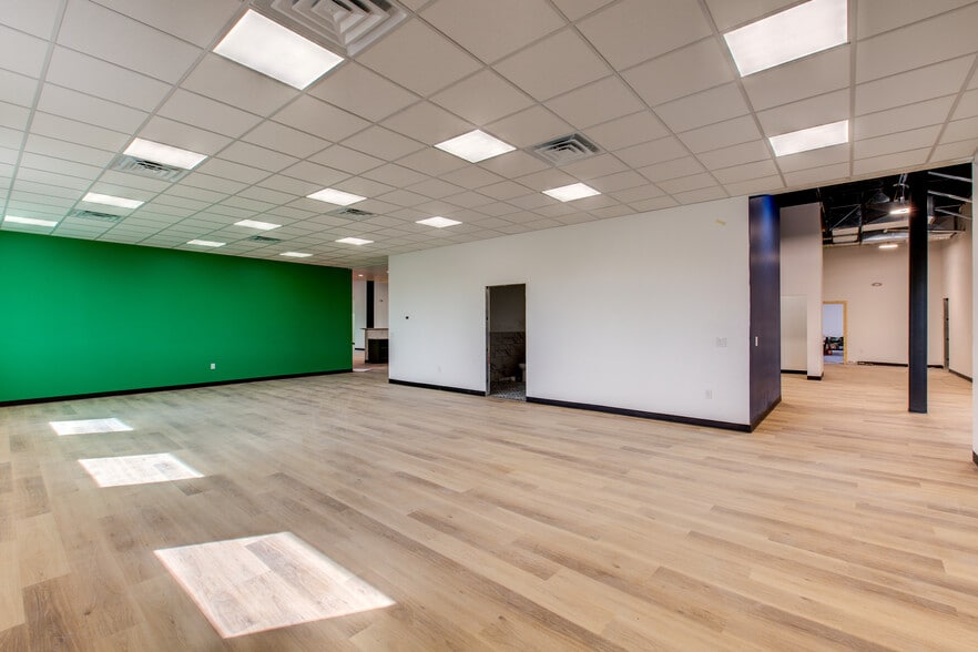 More Photos Of 9145 Commerce Center Cir, Highlands Ranch Office For Sale