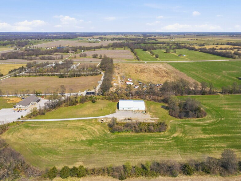 More Photos Of 306 SE Highway AA, Clinton Industrial For Sale