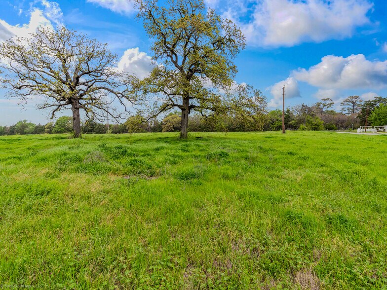 More Photos Of 00 Eason St, Terrell Land For Sale