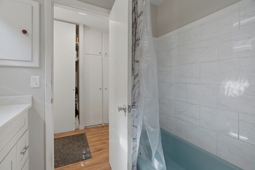 More Photos Of 394 Pierce St, Saint Paul Apartments For Sale