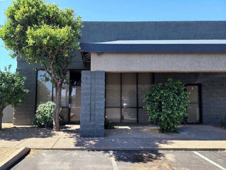 More Photos Of 49 S Sycamore St, Mesa Unknown For Lease