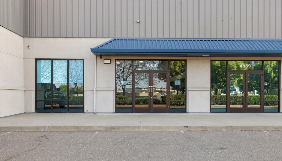 More Photos Of 4063 E. Calloway Court, Stockton Showroom For Lease