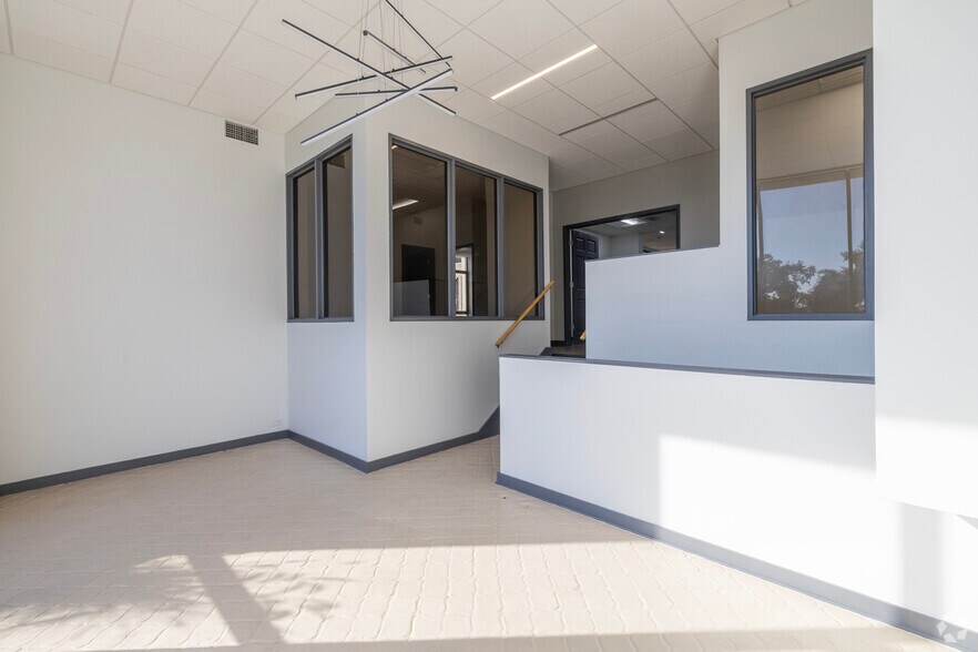 More Photos Of 522 9th St W, Bradenton Medical For Lease