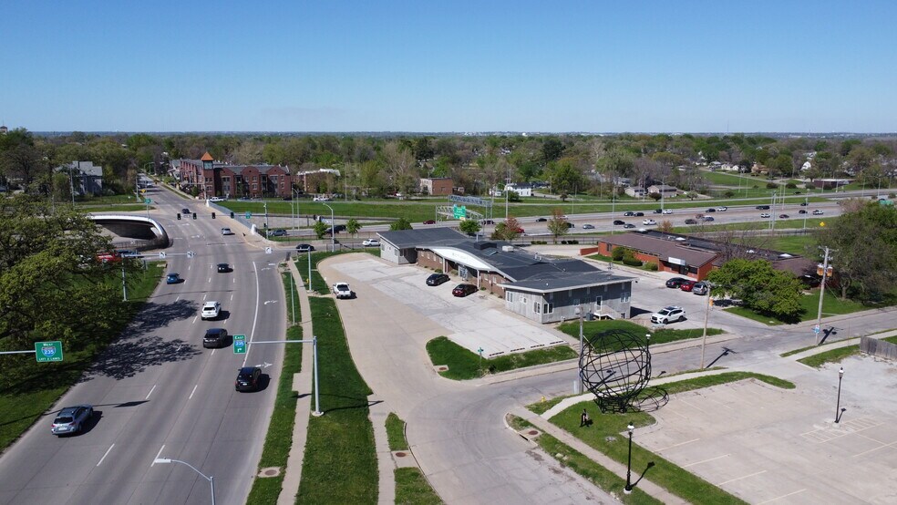 More Photos Of 945 19th St, Des Moines Medical For Sale