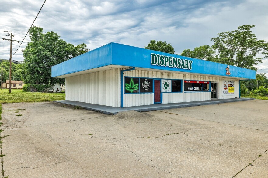 More Photos Of 101 S Main Street, Spavinaw Restaurant For Sale
