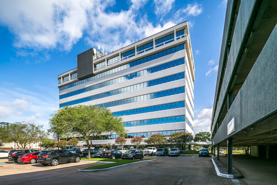 More Photos Of 10497 Town & Country Way, Houston Office For Lease