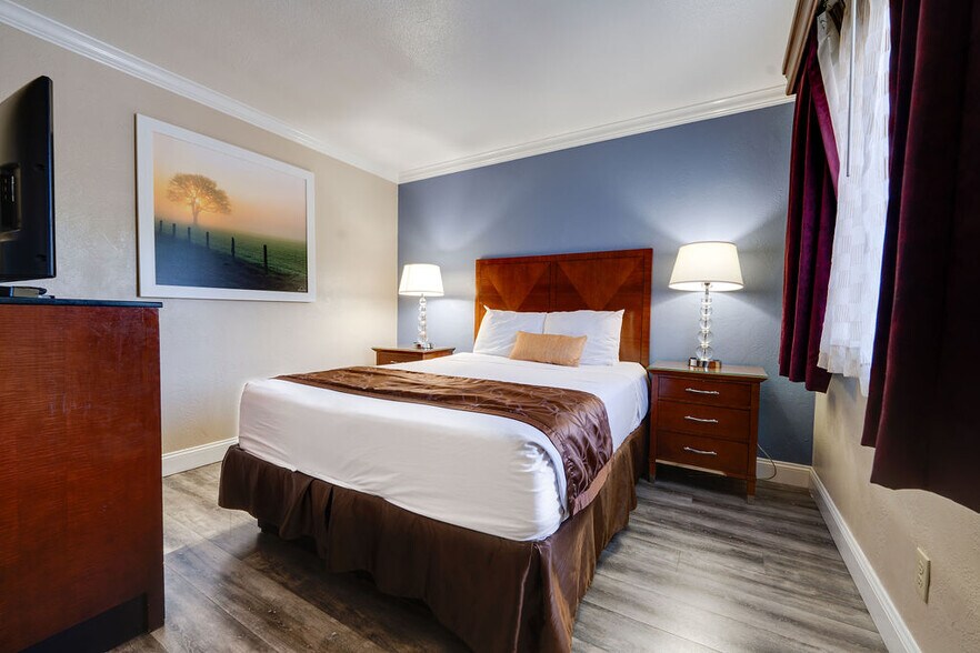 More Photos Of 710 S Cherokee Ln, Lodi Hospitality For Sale